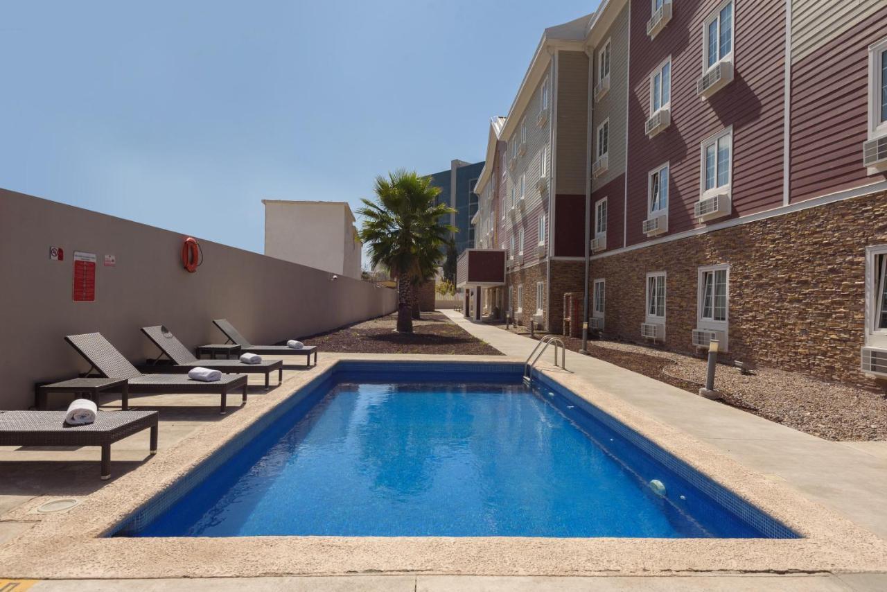 Extended Suites Saltillo Galerias Exterior foto